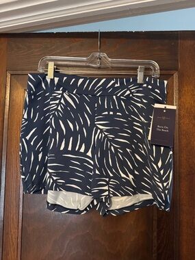 MAHI GOLD Navy and White Leaf-Print Skort